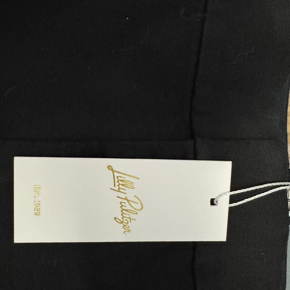Lilly Pulitzer NWT Black Shorts with Gold Buttons. - Picture 2 of 5